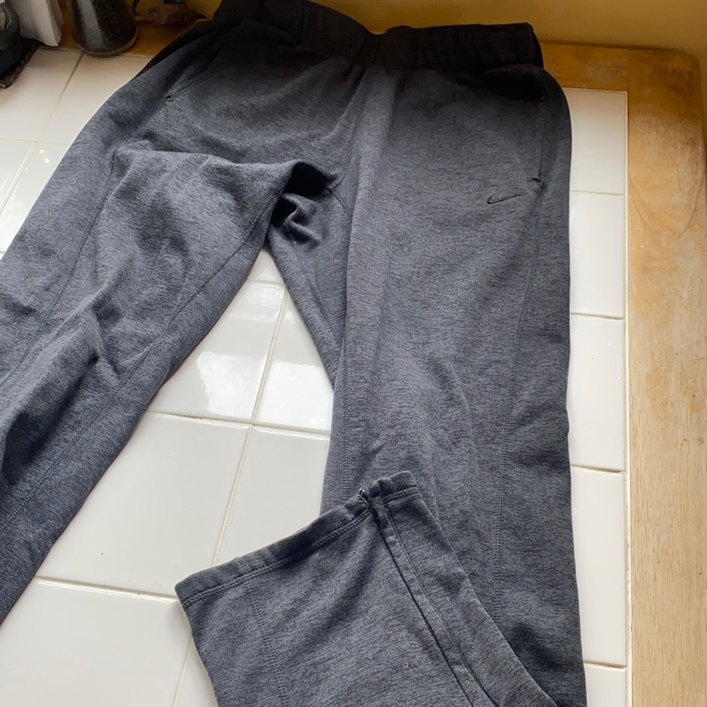 Nike sweatpants. Medium. Grey